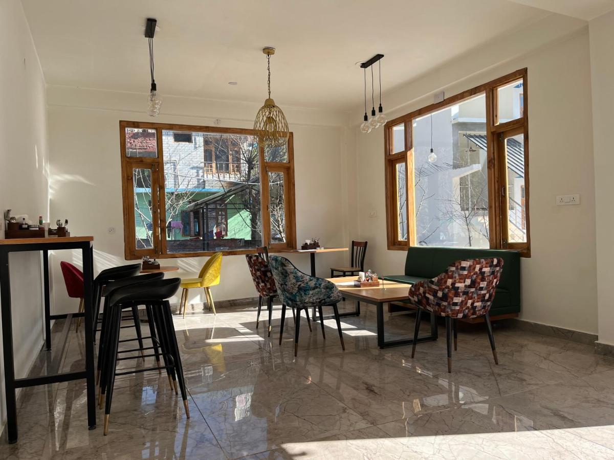 Hotel Adinova Kasol Esterno foto