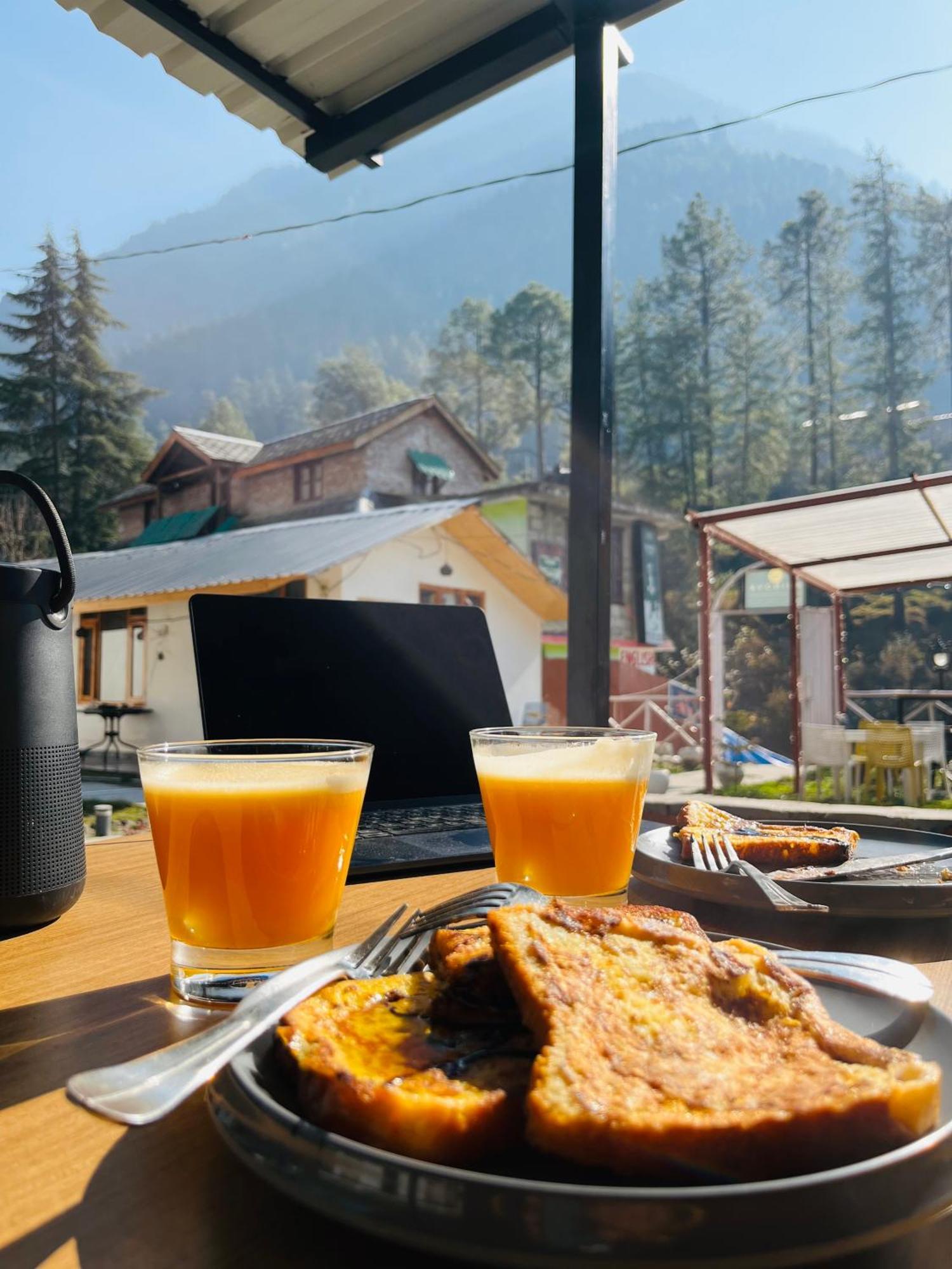 Hotel Adinova Kasol Esterno foto