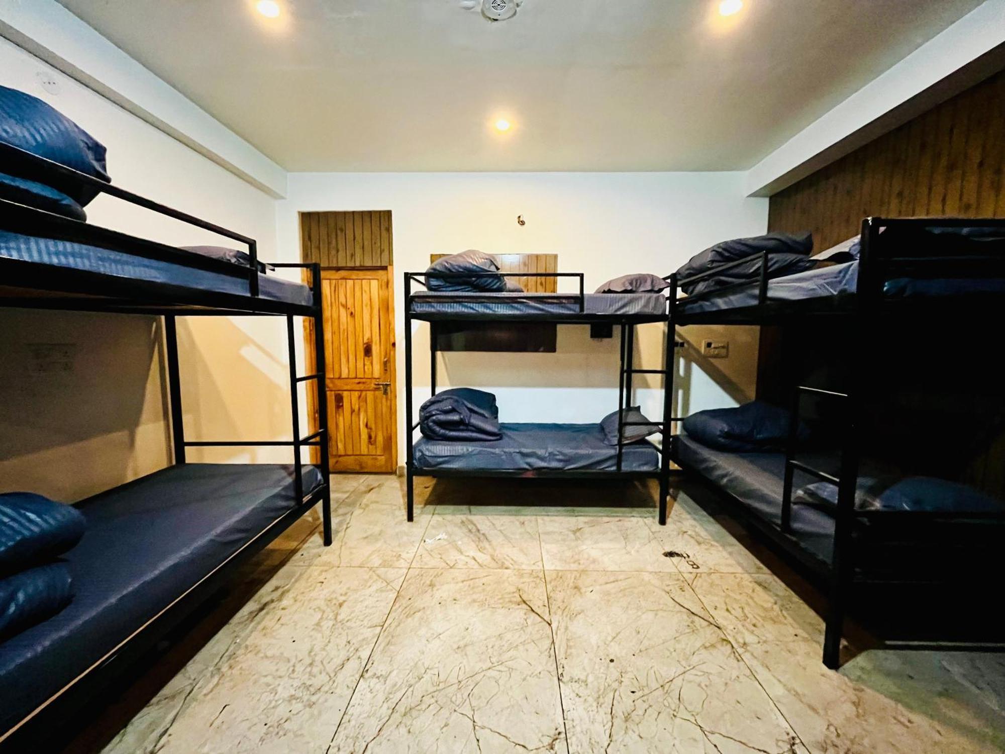 Hotel Adinova Kasol Esterno foto