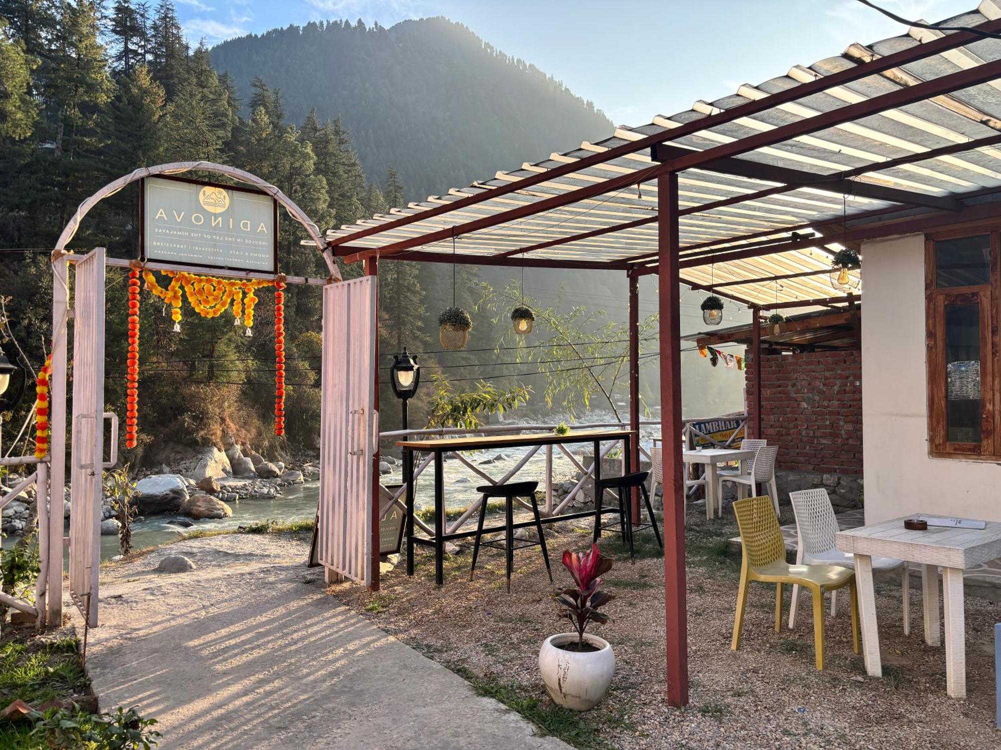 Hotel Adinova Kasol Esterno foto